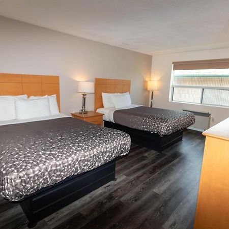 Borden Inn And Suites Angus Exterior foto